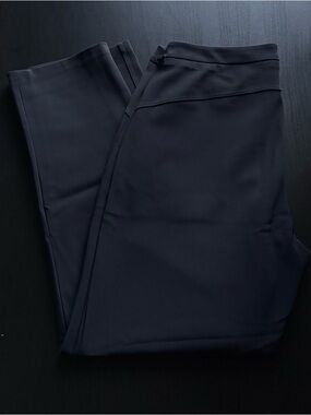 Lululemon On The Move Pant in Black 28”